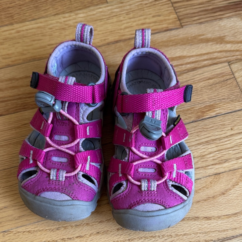 Toddler Keen Pink Sandals (size 8)